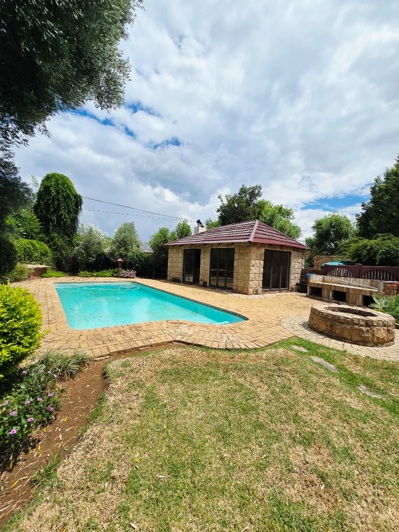 3 Bedroom Property for Sale in La Hoff North West